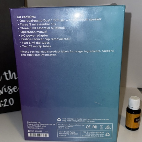 SOLD!! NEW YOUNG LIVING DUET BLUE TOOTH SPEAKER DIFFUSER WITH 8 Essential Oils - Picture 12 of 15